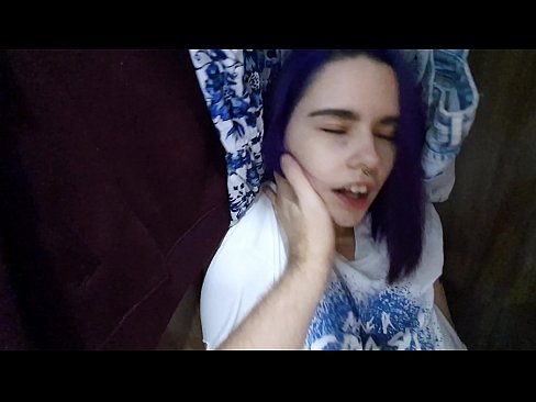 ❤️ Gjeta motrën time në dollap dhe e ndihmova të përfundonte Seks në sq.fuckmymac.ru ❌